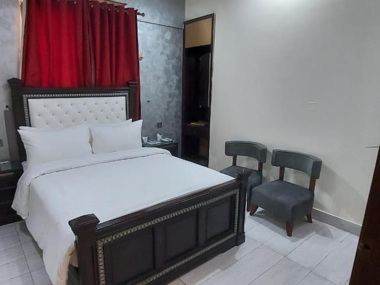 קראצ'י Elet Business Hotel מראה חיצוני תמונה