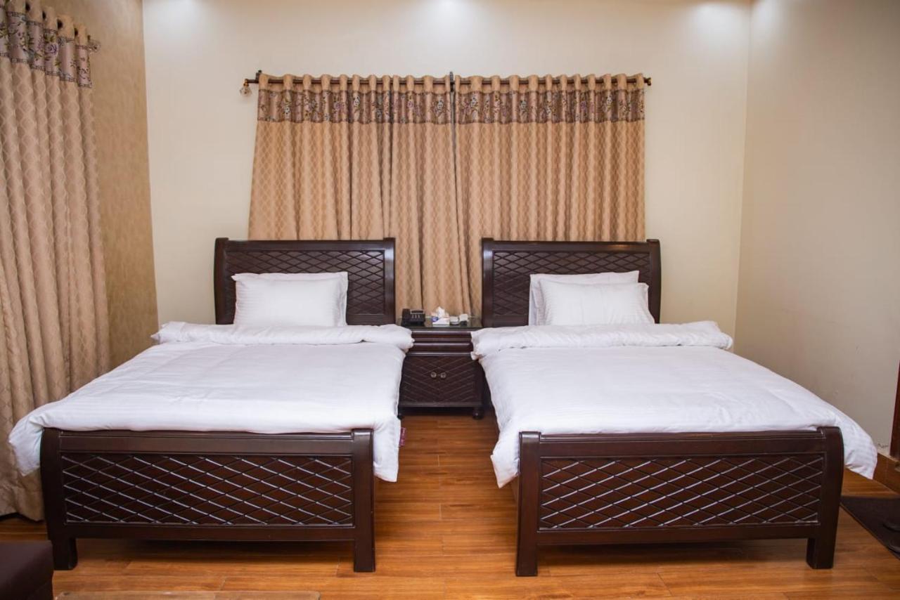 קראצ'י Elet Business Hotel מראה חיצוני תמונה
