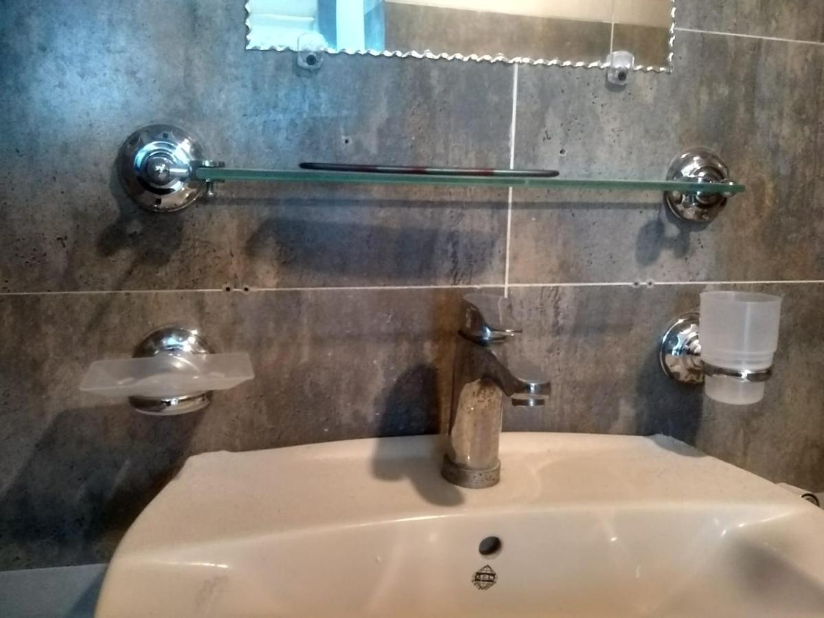 קראצ'י Elet Business Hotel מראה חיצוני תמונה