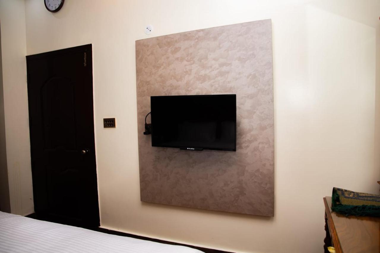 קראצ'י Elet Business Hotel מראה חיצוני תמונה