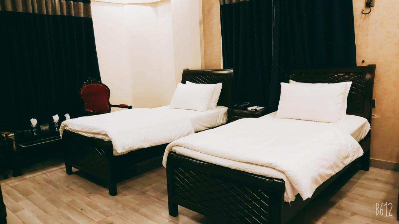 קראצ'י Elet Business Hotel מראה חיצוני תמונה