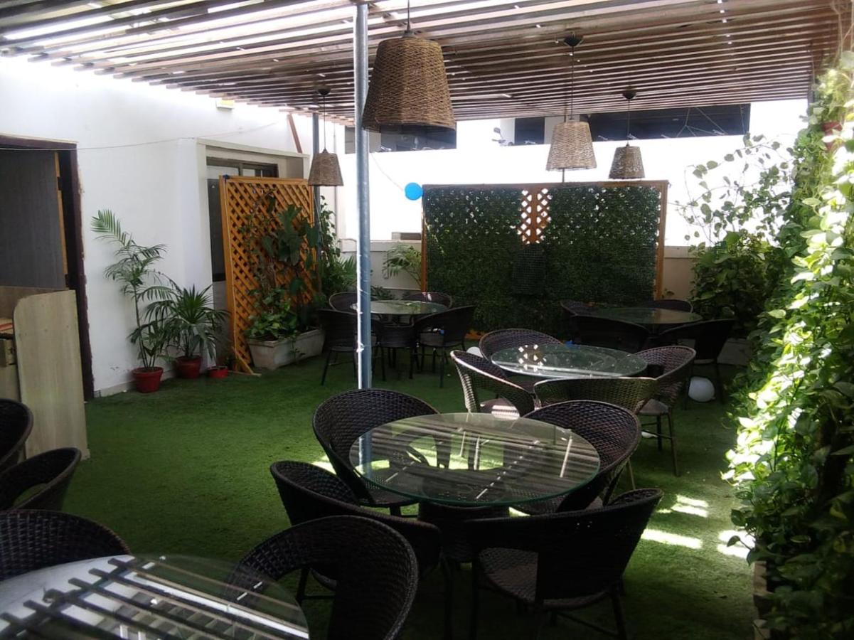 קראצ'י Elet Business Hotel מראה חיצוני תמונה