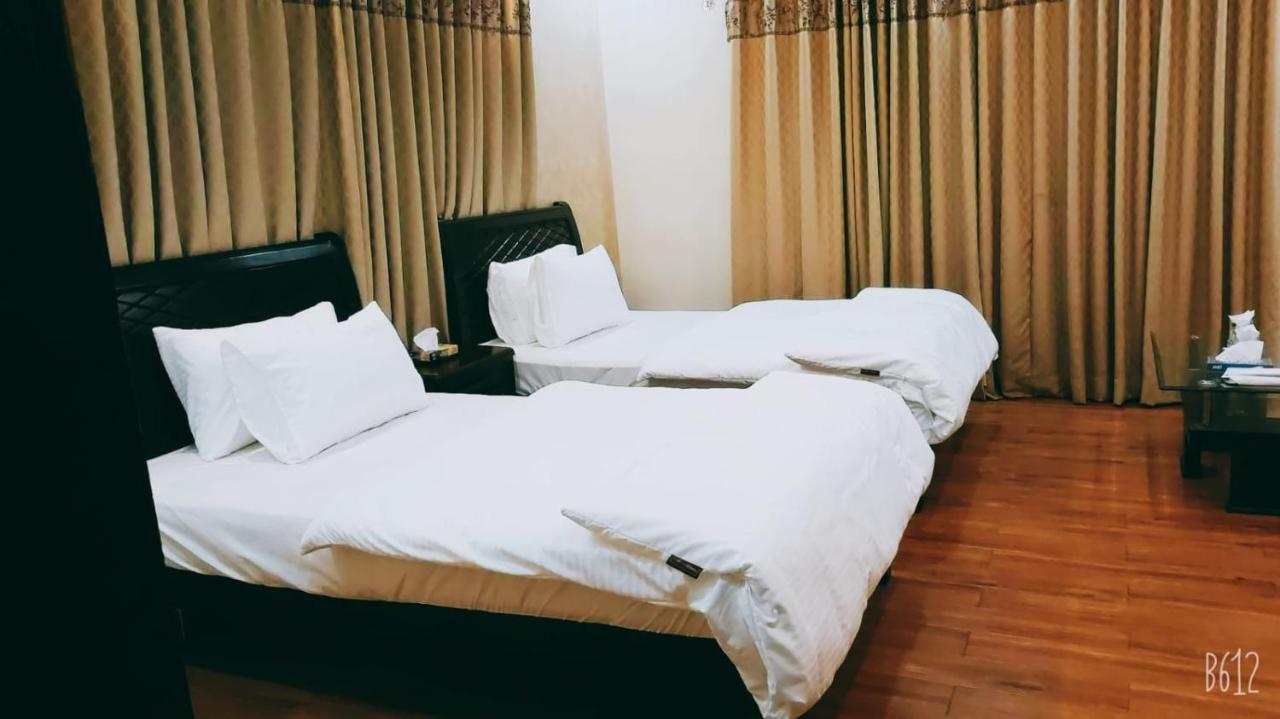 קראצ'י Elet Business Hotel מראה חיצוני תמונה