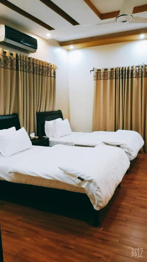 קראצ'י Elet Business Hotel מראה חיצוני תמונה