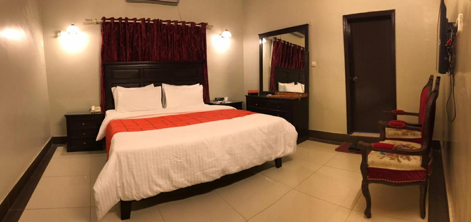 קראצ'י Elet Business Hotel מראה חיצוני תמונה