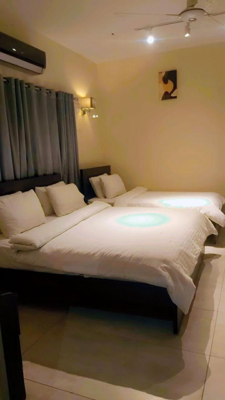קראצ'י Elet Business Hotel מראה חיצוני תמונה