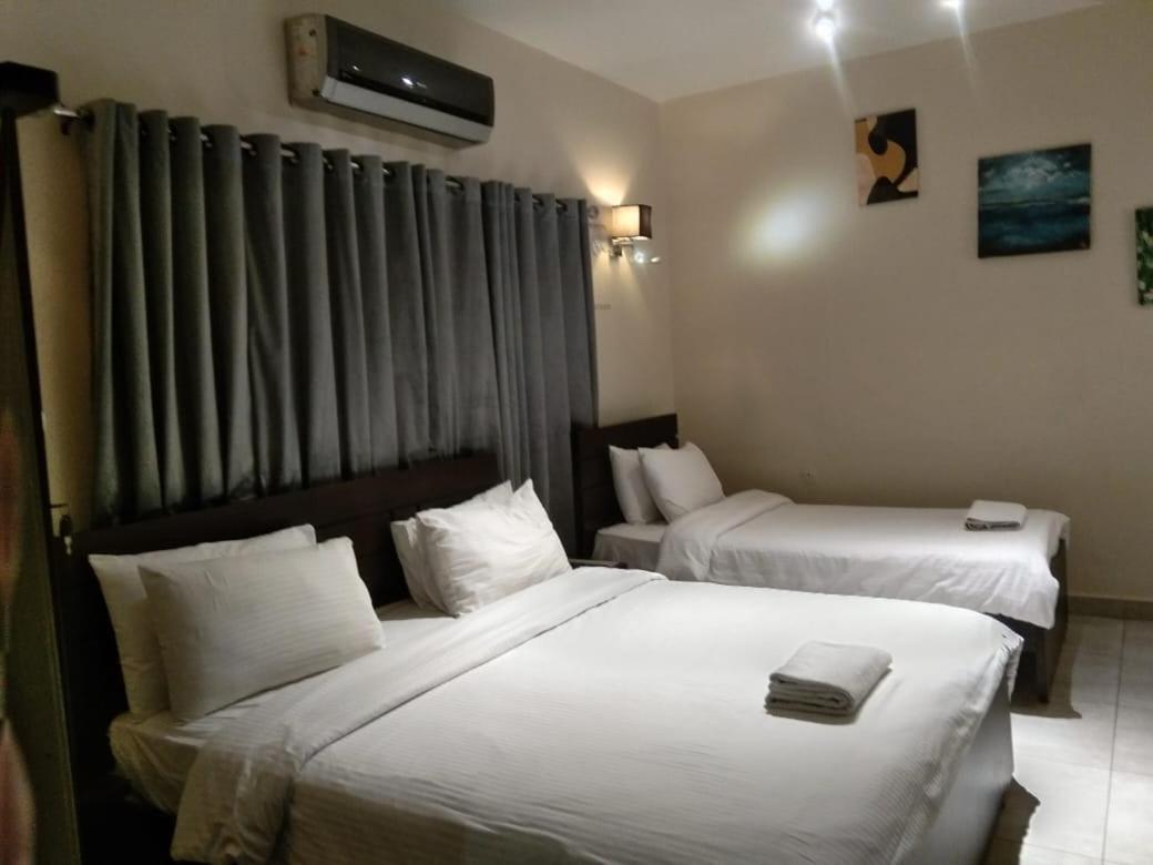קראצ'י Elet Business Hotel מראה חיצוני תמונה